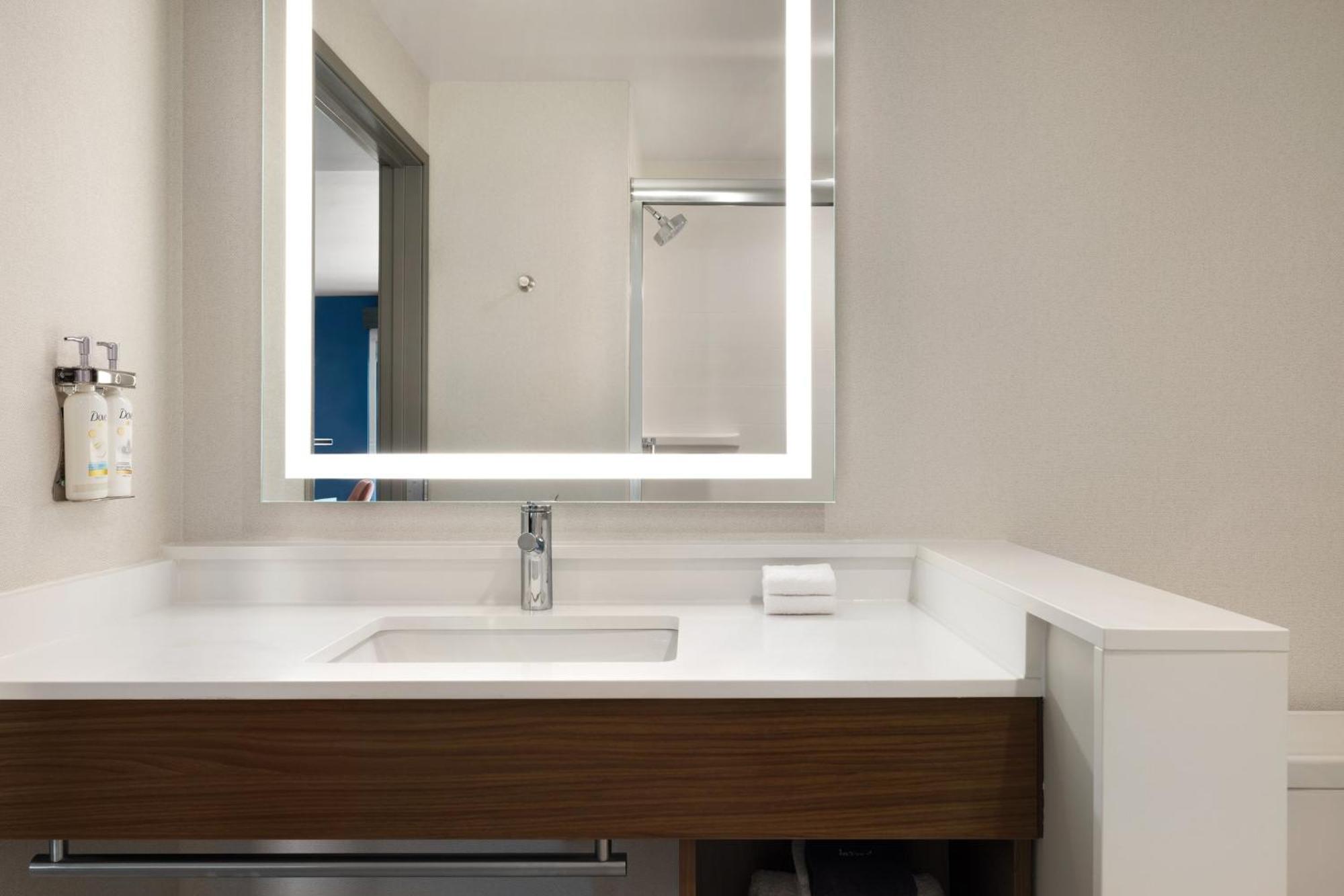 Holiday Inn Express Cape Canaveral By Ihg ภายนอก รูปภาพ