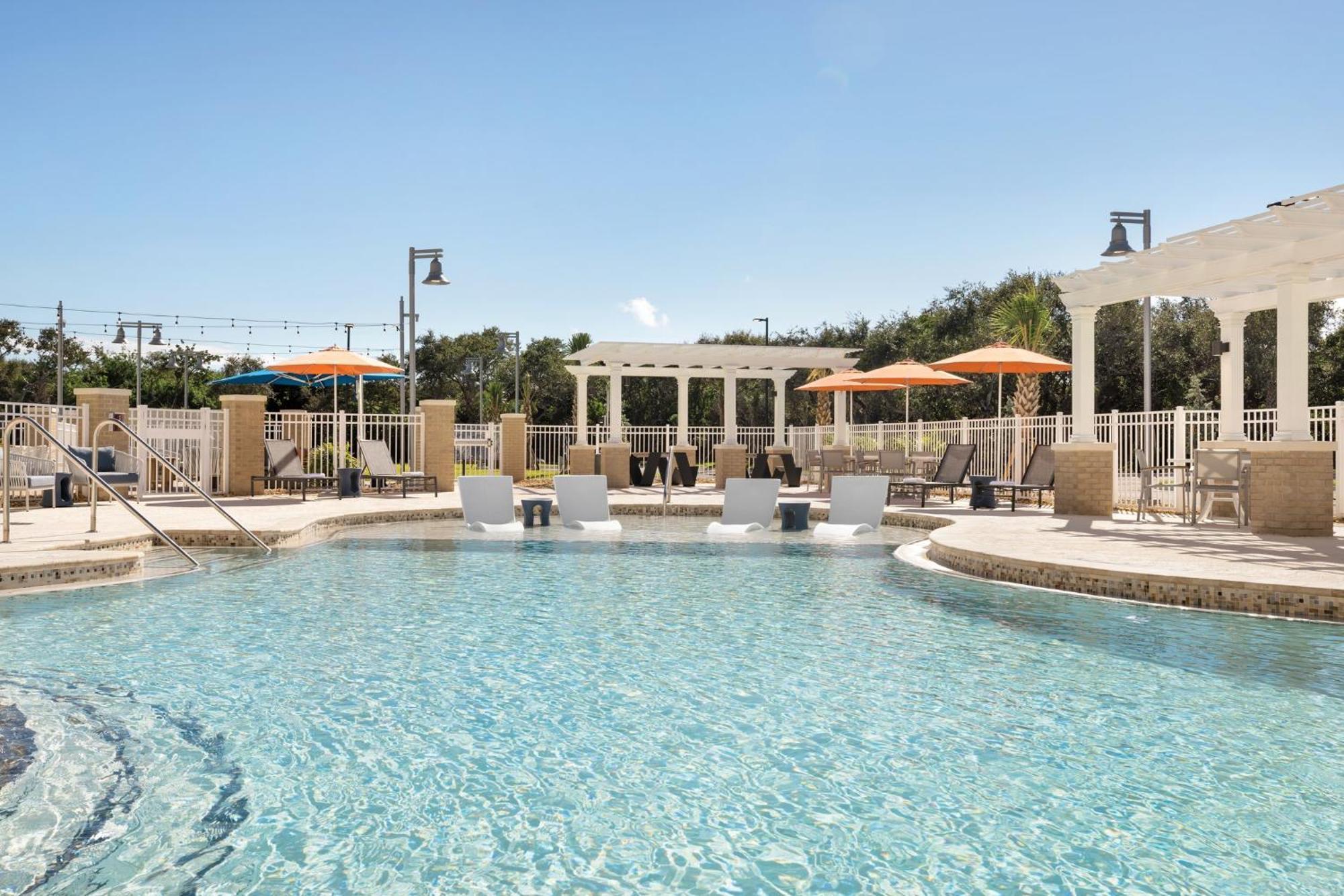 Holiday Inn Express Cape Canaveral By Ihg ภายนอก รูปภาพ